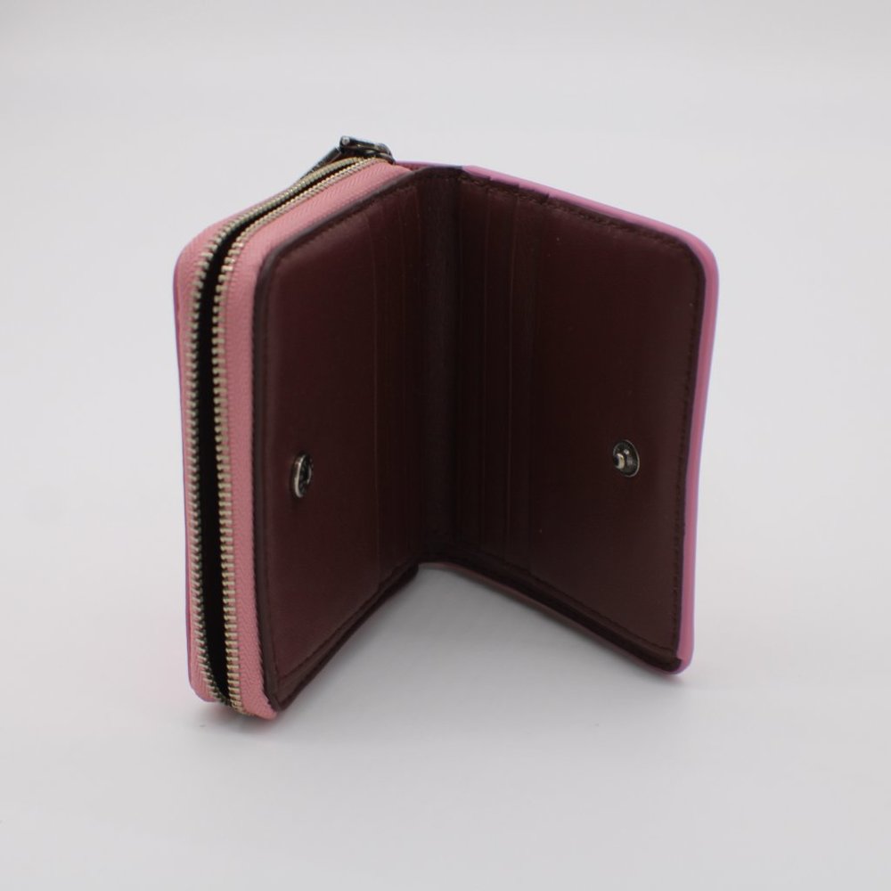 Marc Jacobs Metallic Bow Zip Card Case - Picture 6 of 6